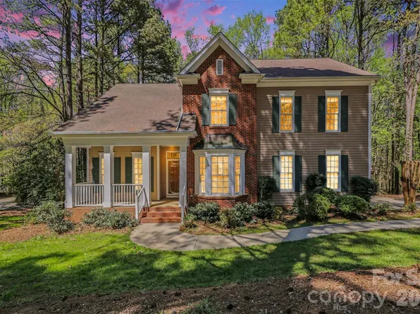 120 Wildiris Ln, Mooresville, NC 28117