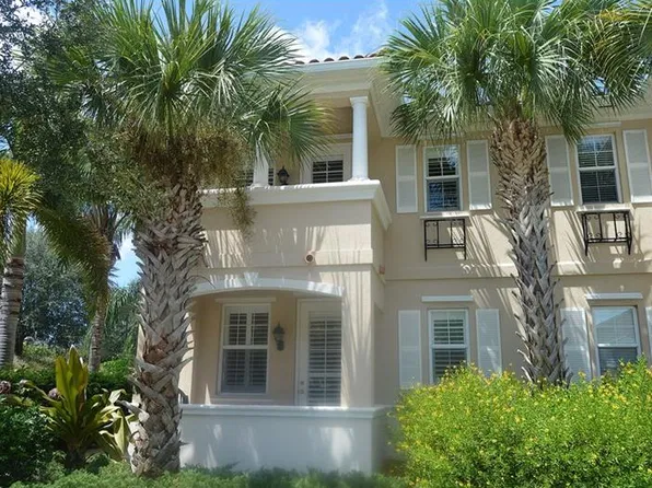 1866 Burgos Dr, Sarasota, FL 34238