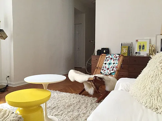 Rented by Manhattan Realty Group | media 7