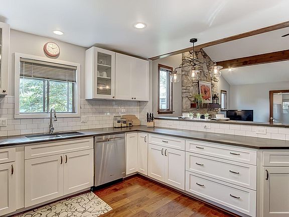 5th image of 617 Olde North Church Dr