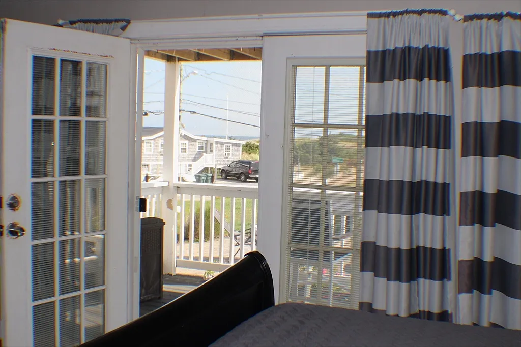 2 bed, 1.0 bath, 1150 sqft, $2,200 — Photo 1