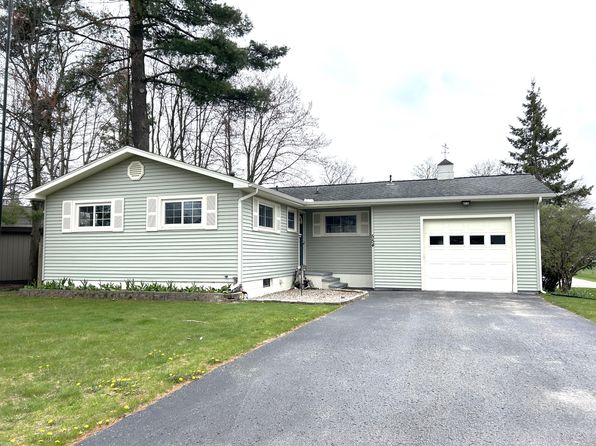 554 Cardinal St, Alpena, MI 49707