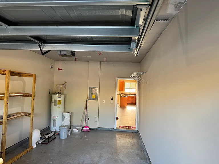 2298 Sunset Bluff Dr — Photo 2