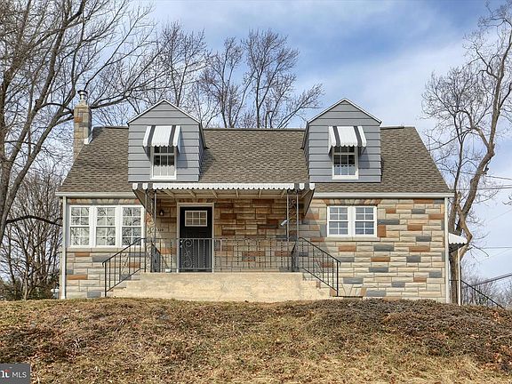 2nd image of 5220 Earl Dr
