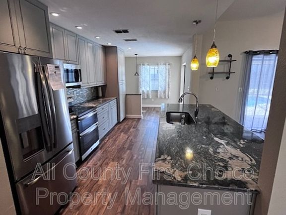 5th image of 2907 Meadow Wood Dr