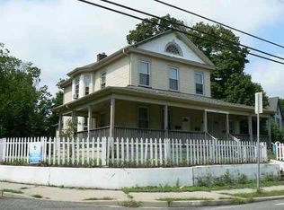 103 N Shore Rd, Absecon, NJ 08201