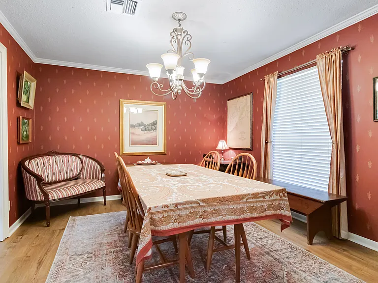 412 Woodvale Ave — Photo 5