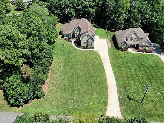 2nd image of 127 Gannett Dr