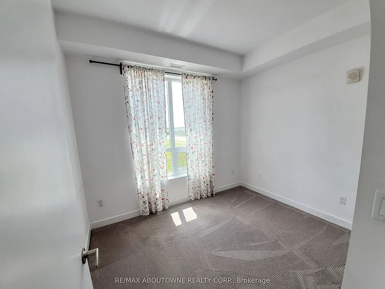 2490 Old Bronte Rd #205 — Photo 9