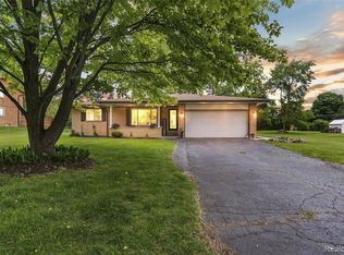 30800 W 11 Mile Rd, Farmington Hills, MI 48336