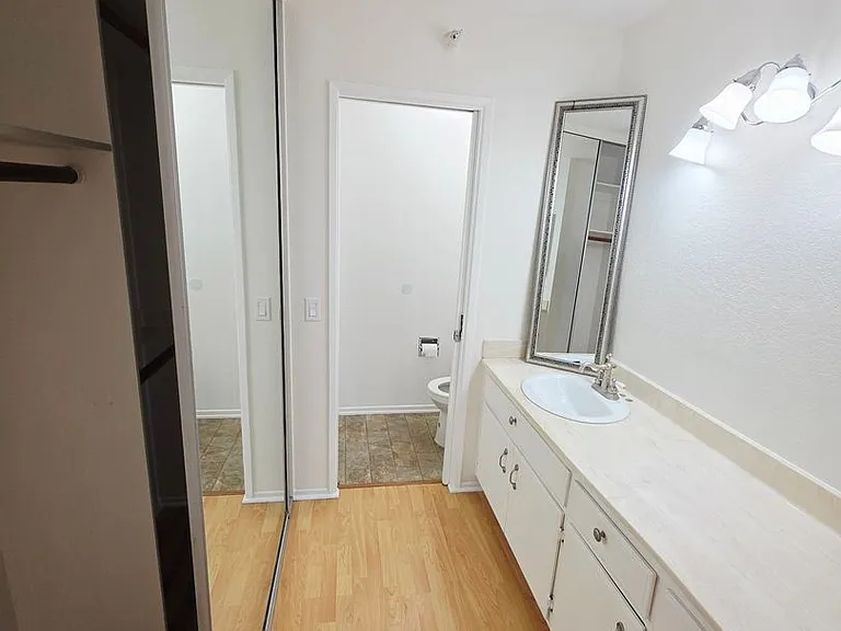 319 Concord St — Photo 12