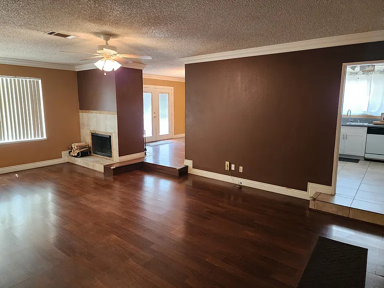 6921 Cortez Ct — Photo 2
