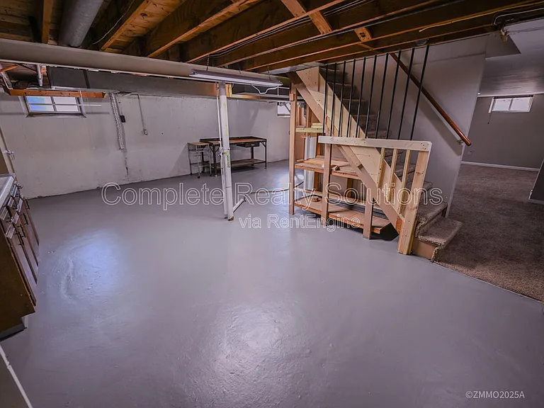 10200 Tappan Dr — Photo 24