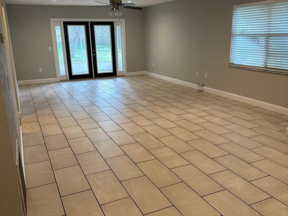 3rd image of 311 E Hibiscus Dr