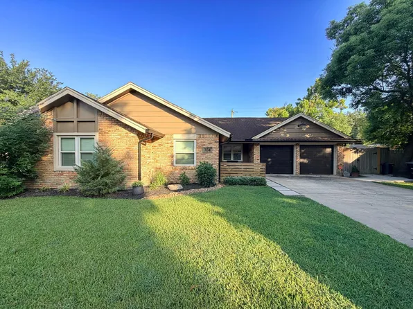 704 Briargrove Dr, Alvin, TX 77511