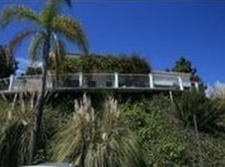 9877 Beverly Grove Dr, Beverly Hills, CA 90210