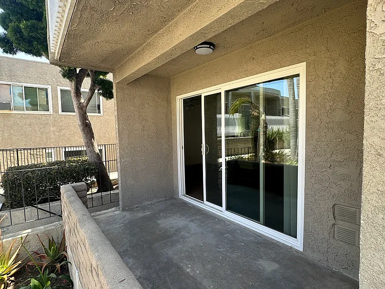 Oak Tree Village — Photo 16