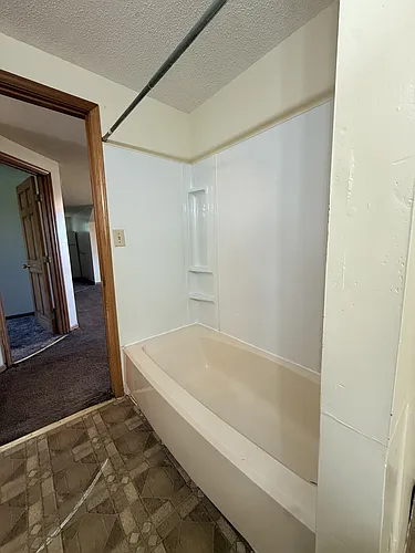319 1/2 N McDonel St Photo 1