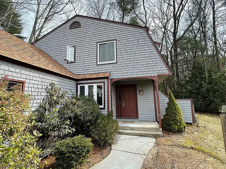 18 Crawford Ln — Photo 1