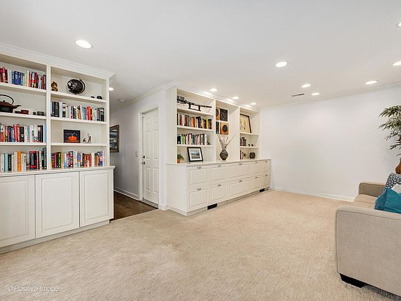 4th image of 2133 N Magnolia Ave #B