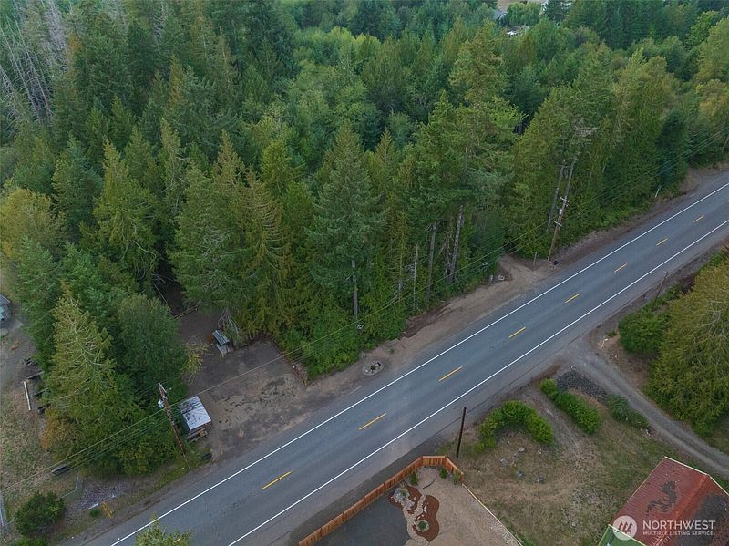 3rd image of 5441 E Grapeview Loop Road