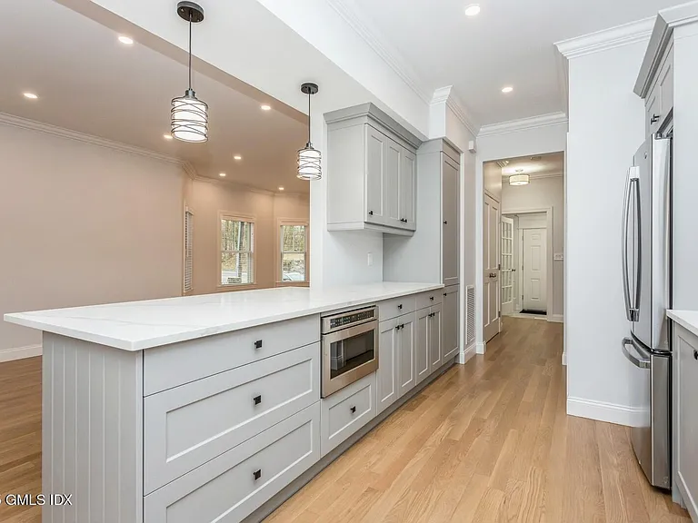 347 Delavan Ave #A — Photo 13