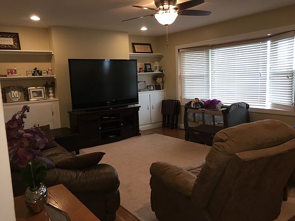 Living Room with bay window
