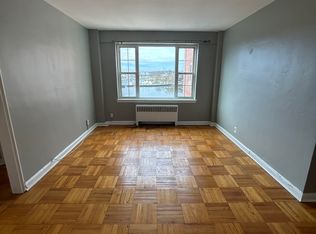 220 Pelham Rd APT 6N, New Rochelle, NY 10805