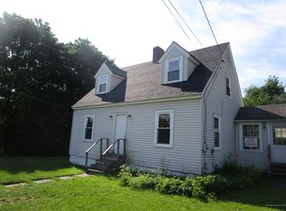 4 Hogan St, Houlton, ME 04730
