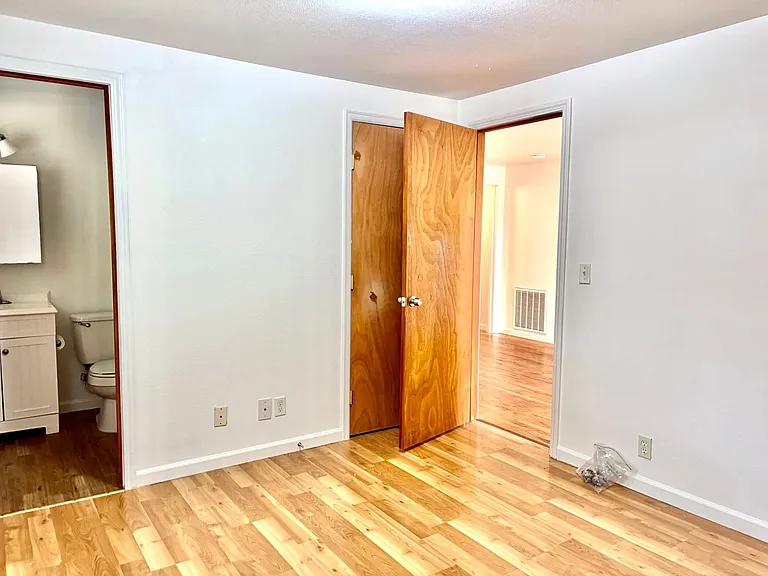 5814 Renton Ave S — Photo 9