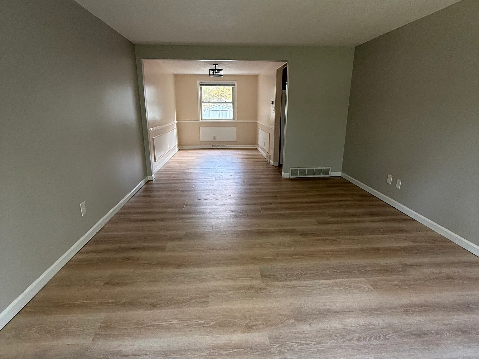 3 bed, 1.5 bath, 1300 sqft, $1,700 — Photo 4