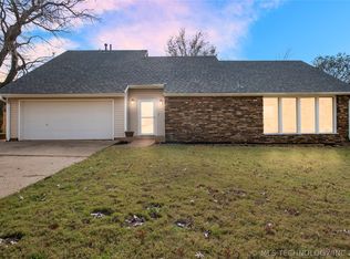 3006 W 69th St, Tulsa, OK 74132