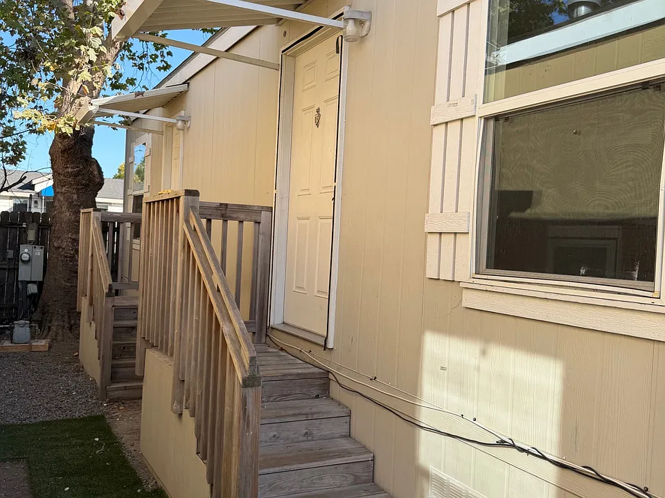 3750 Santa Rosa Ave #17