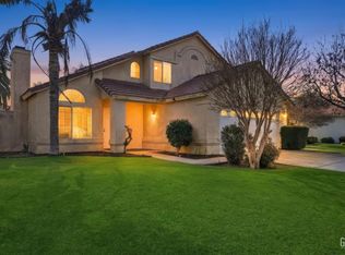 10703 Petalo Dr, Bakersfield, CA 93311