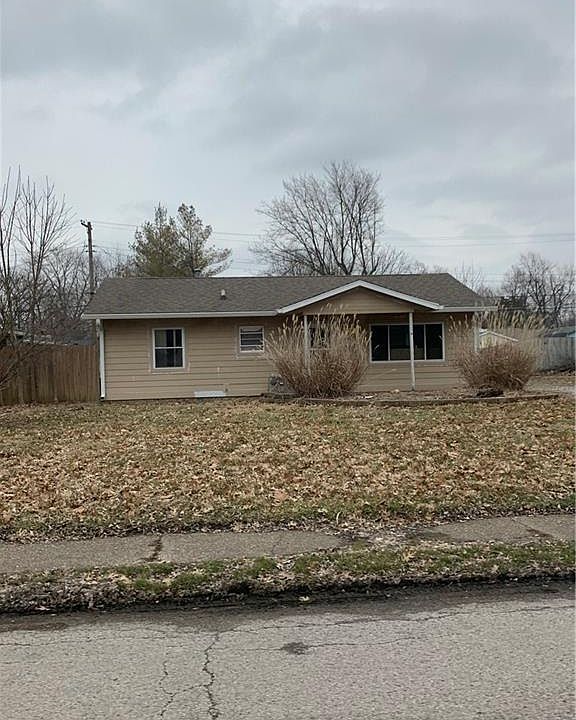 2nd image of 227 Mooreland Dr