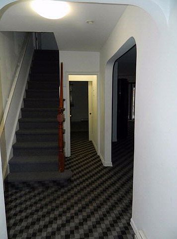 2nd image of 1965 Williamsbridge Rd
