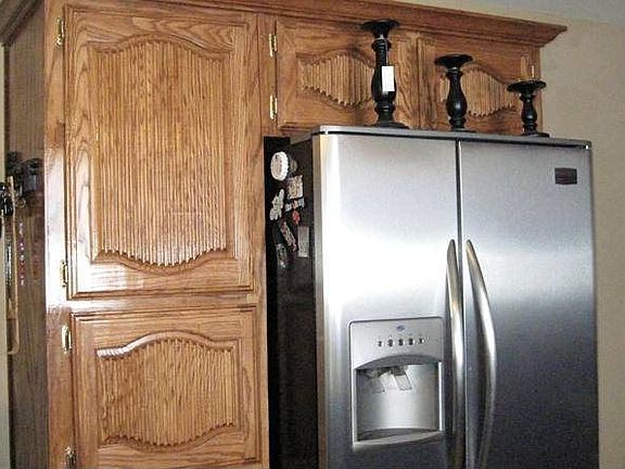 4th image of 3323 Garza St