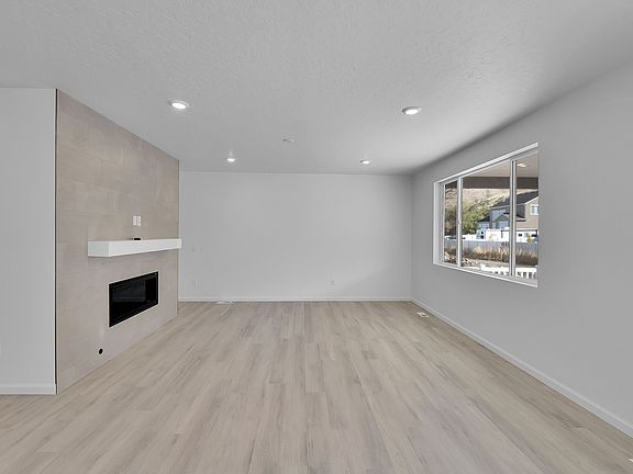 5th image of 8648 N Haloran Ct #1328