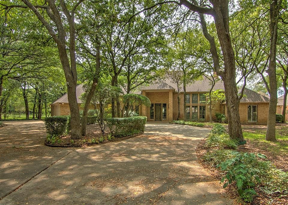 1st image of 3366 Oak Creek Dr