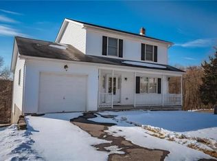 111 Sleepy Hollow Ln, Bangor, PA 18013