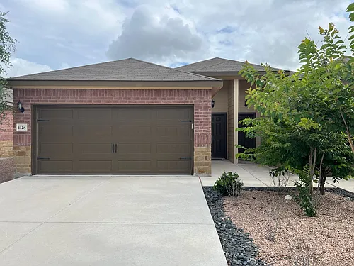 1128 Renee Way Photo 1