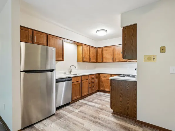 Eagle Woods Apartments, W194N16510 Eagle Dr #B7, Jackson, WI 53037