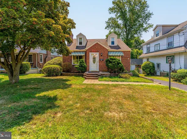 25 Davis Ave, Broomall, PA 19008