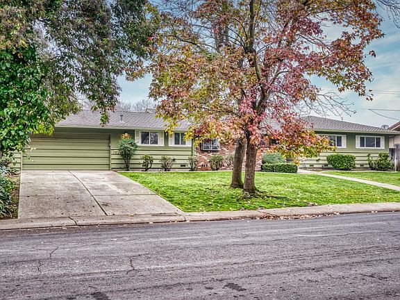5th image of 7523 Park Woods Dr