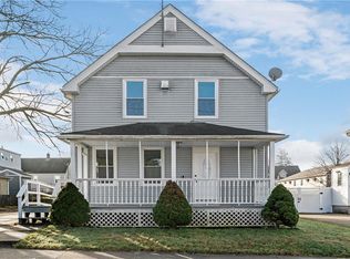 33 Gilbert St, Woonsocket, RI 02895