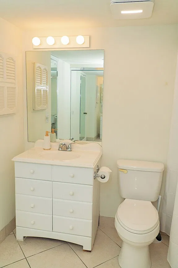 8701 Estero Blvd — Photo 2