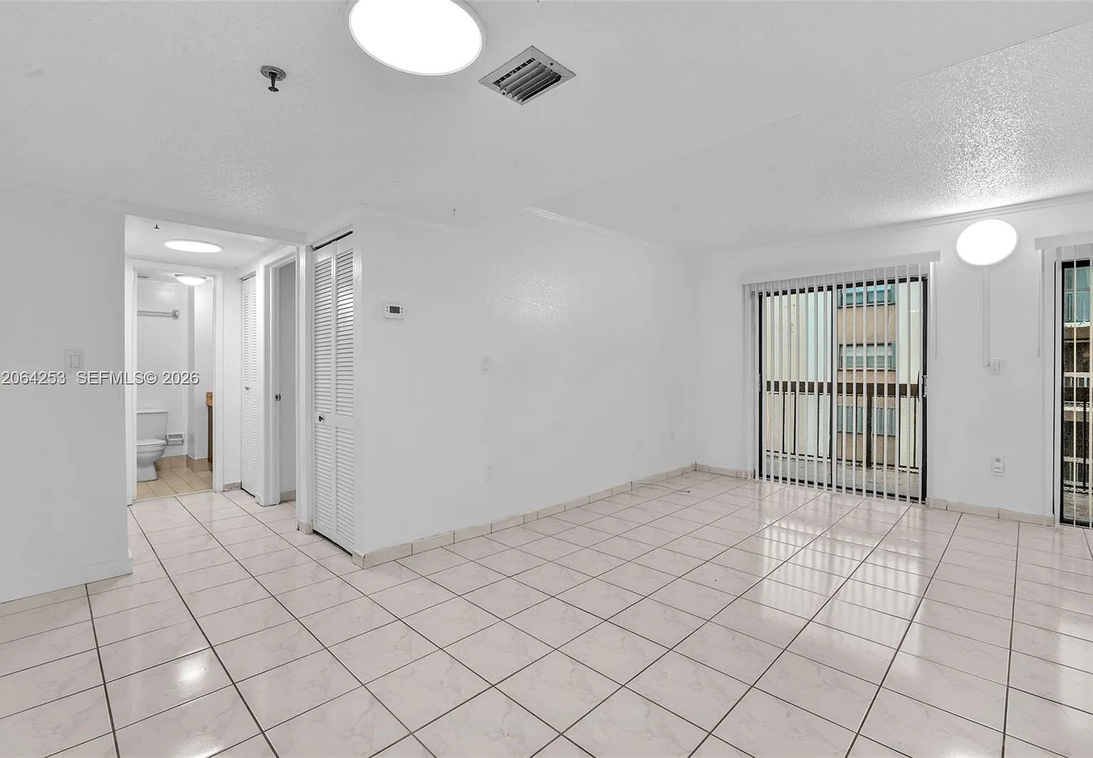 Aragon Towers Condo — Photo 3