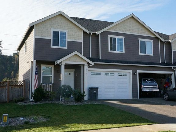 2nd image of 556 Beaver Blvd #B
