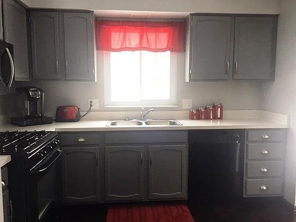 3rd image of 1105 Iroquois Run