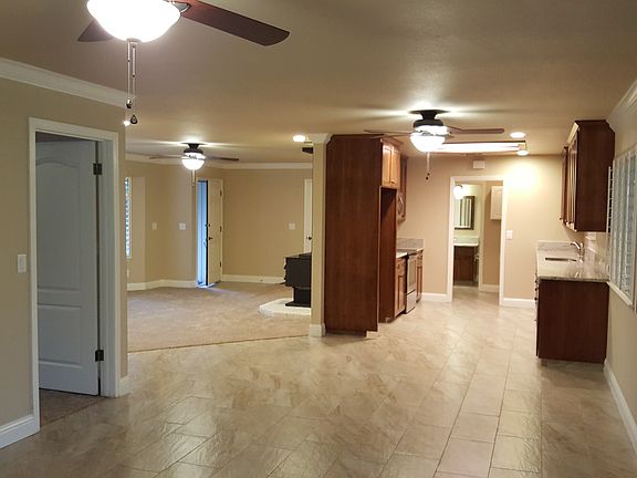 4th image of 12597 Fernwood Dr